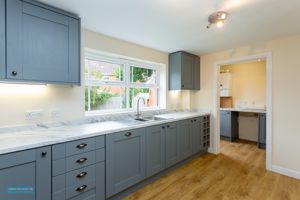 Kitchen- click for photo gallery